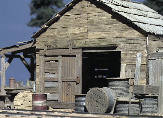 SierraWest  O Scale Water Tank and Handcar Shed