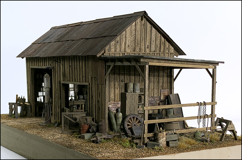 SierraWest  O Scale Water Tank and Handcar Shed